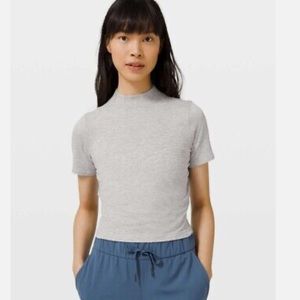 Lululemon Kitsilano mock Tee